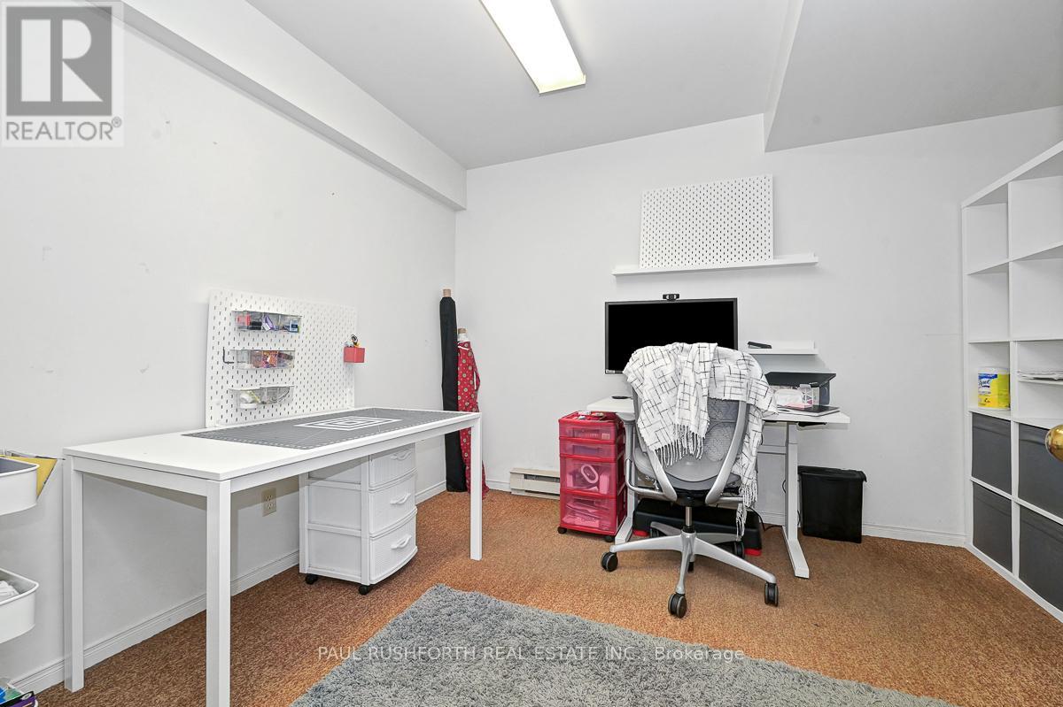 1700 Saint-laurent Street