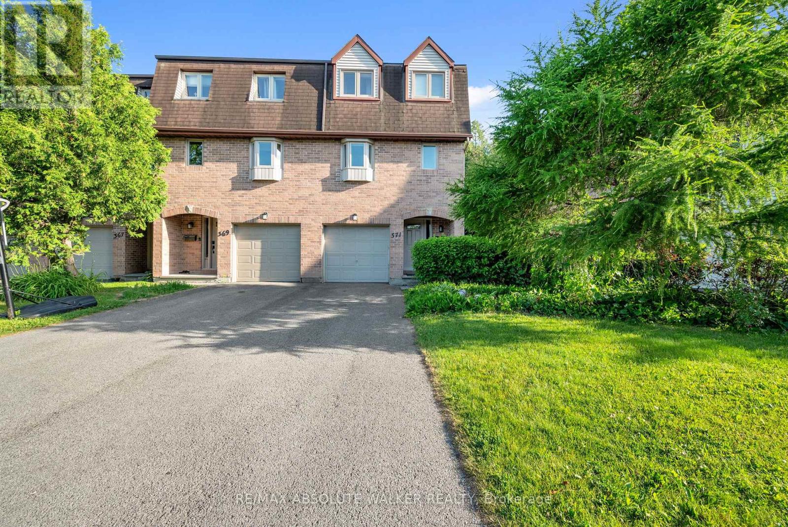 4 - 371 Pickford Drive