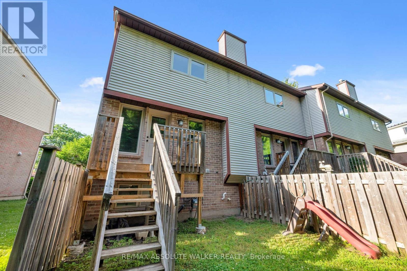 4 - 371 Pickford Drive