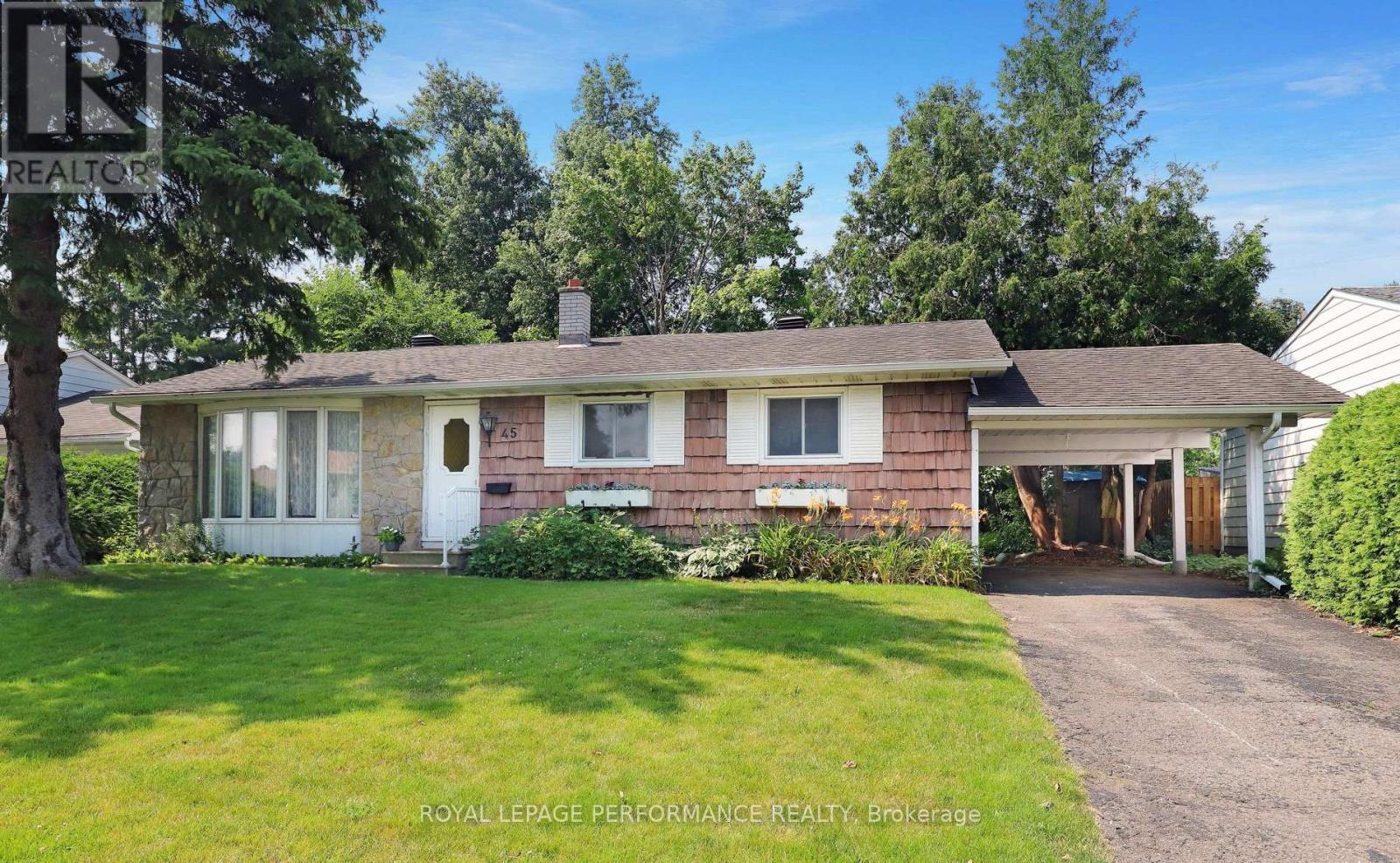 45 Keewatin Crescent