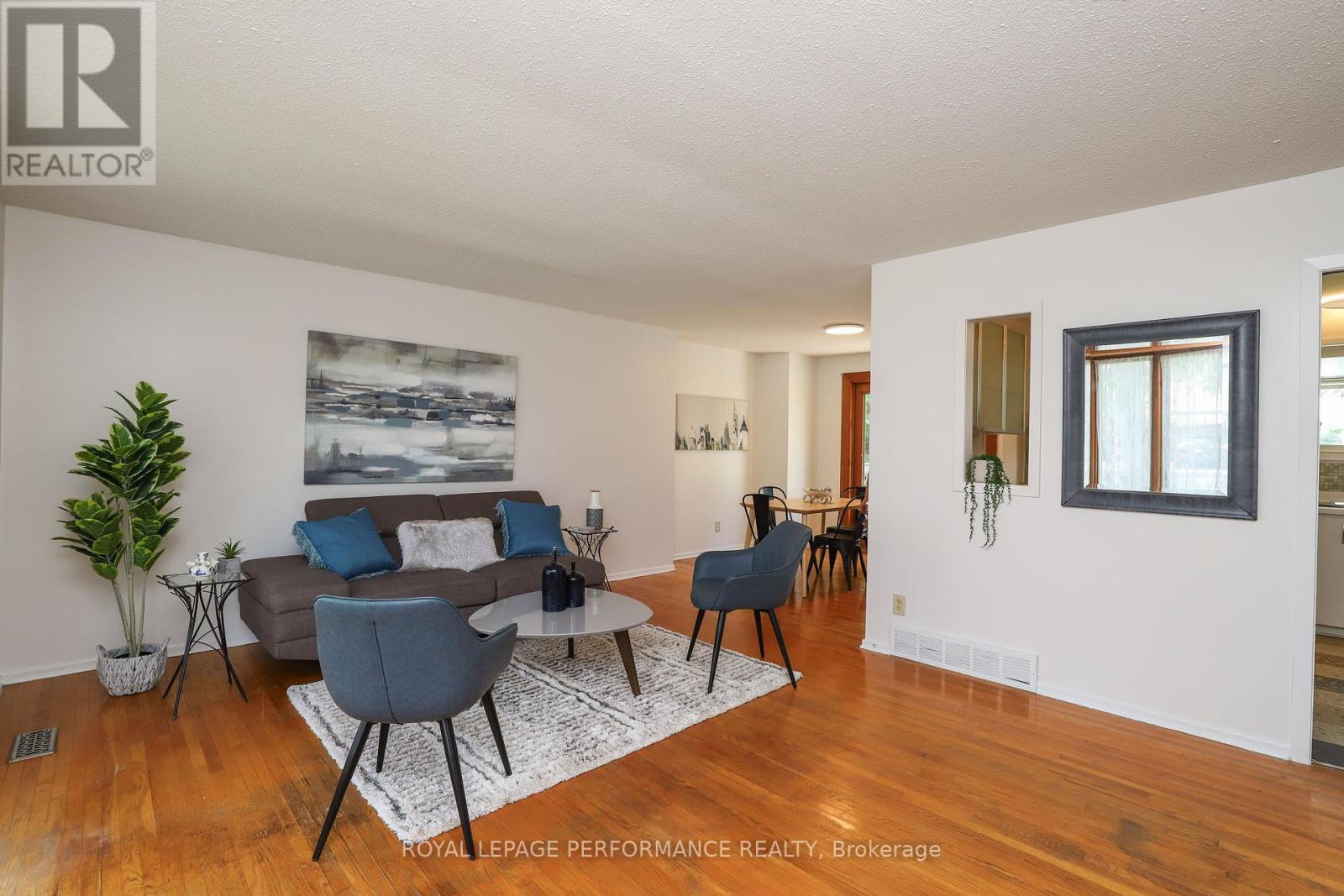 45 Keewatin Crescent