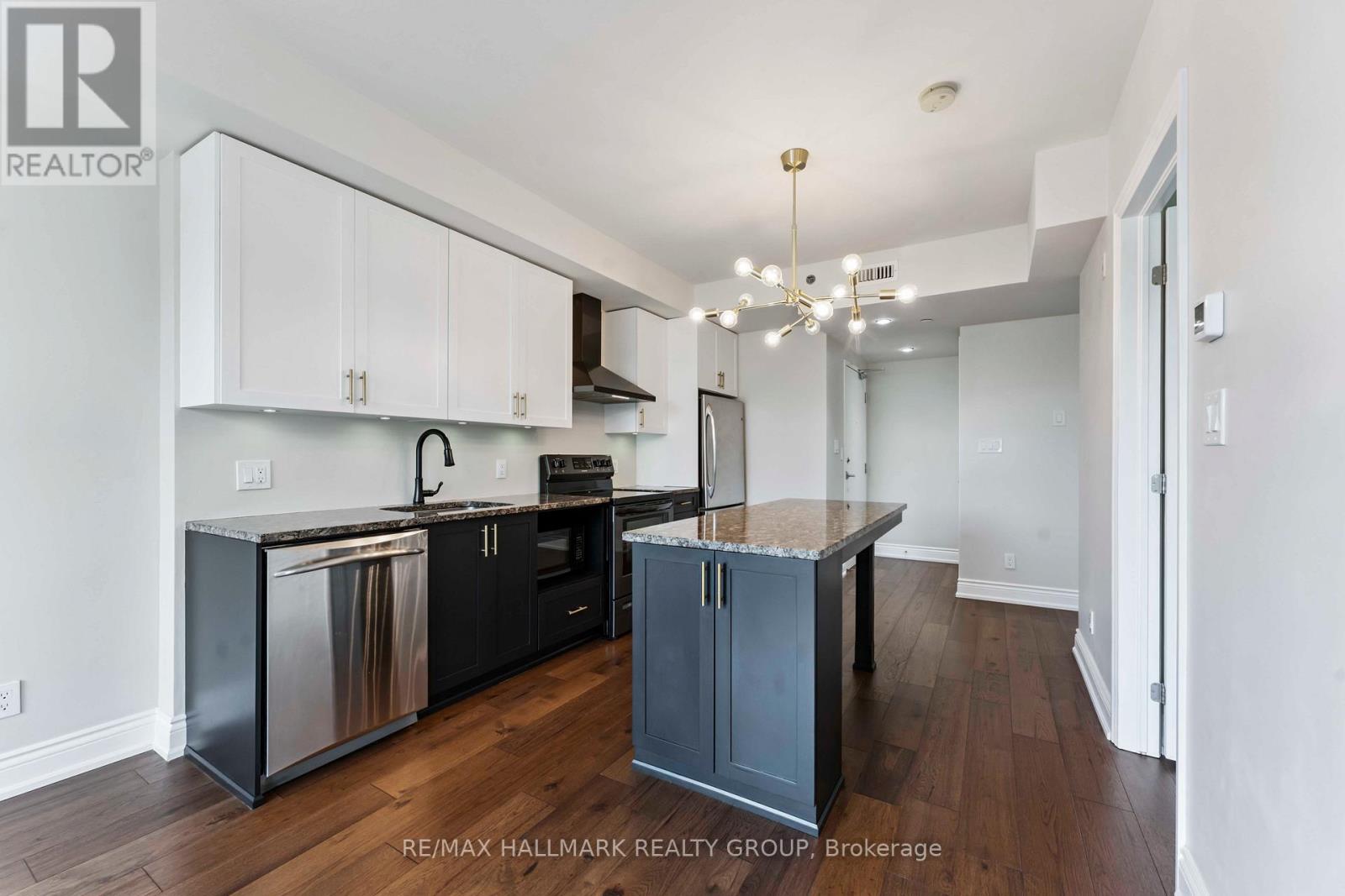 316 - 808 Bronson Avenue