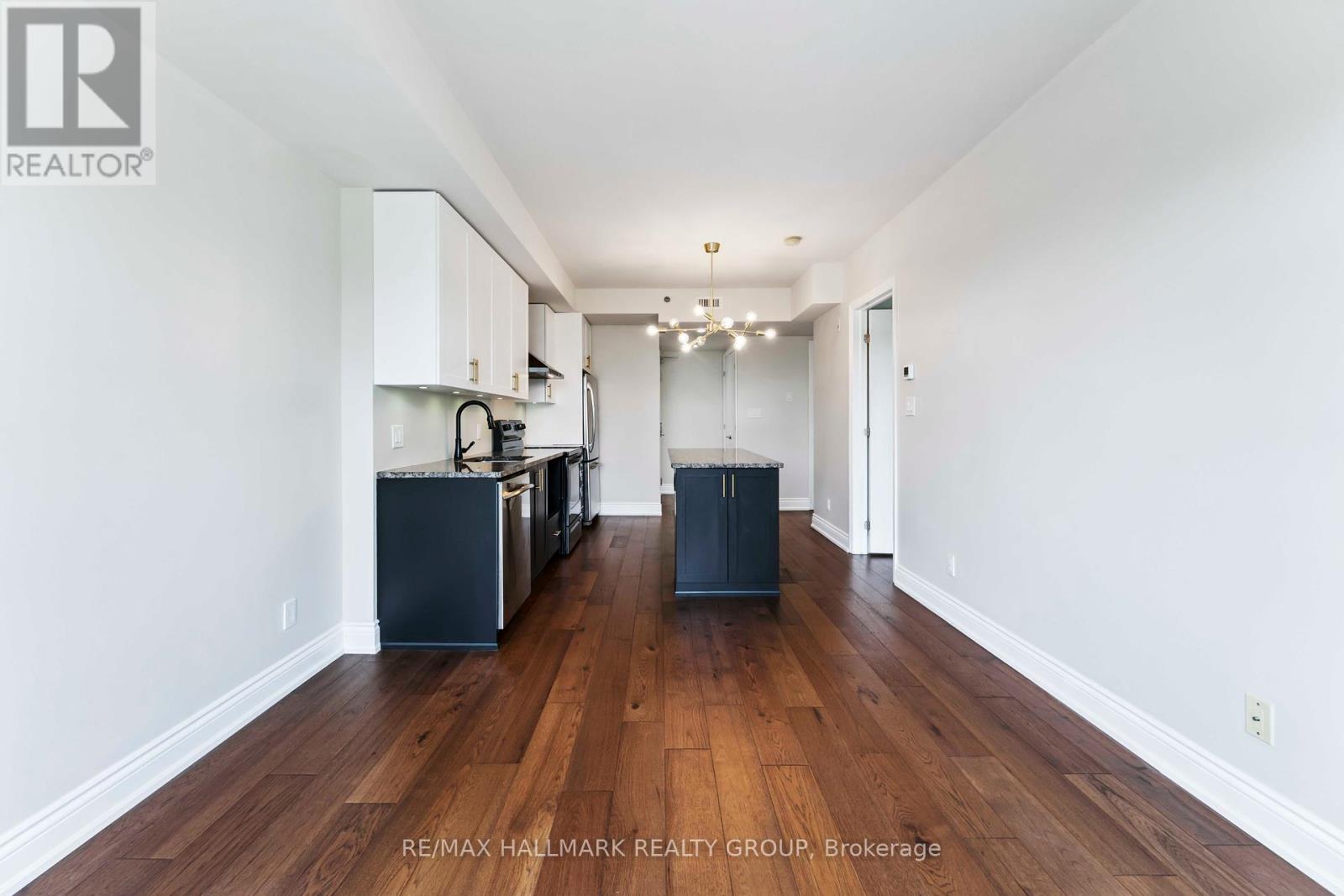 316 - 808 Bronson Avenue