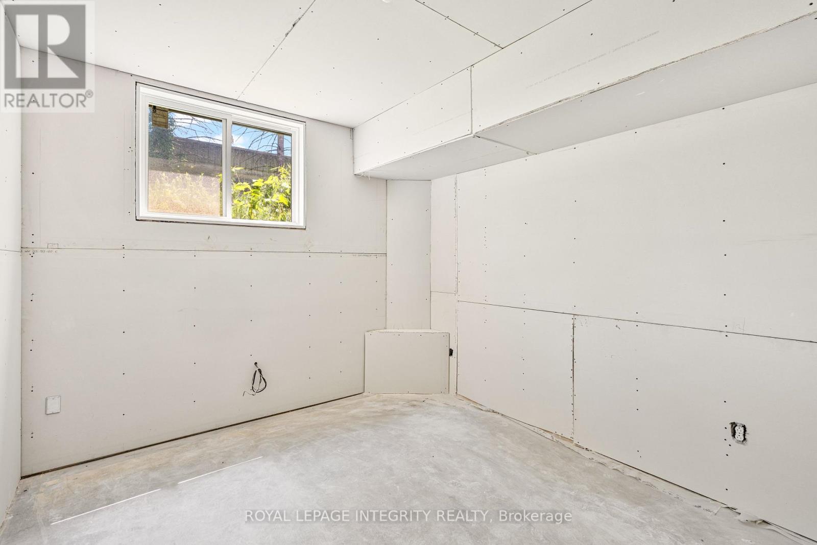 266 Currell Avenue