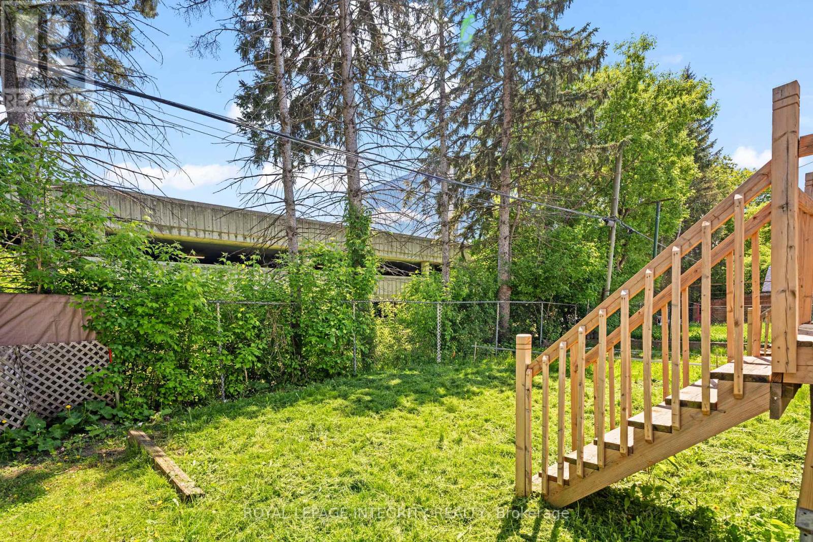 266 Currell Avenue
