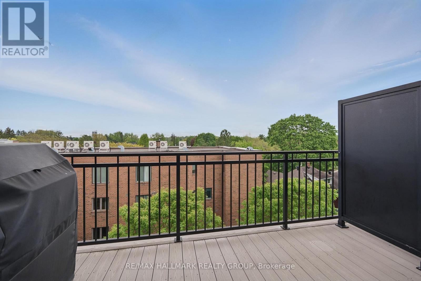 Ph7 - 808 Bronson Avenue