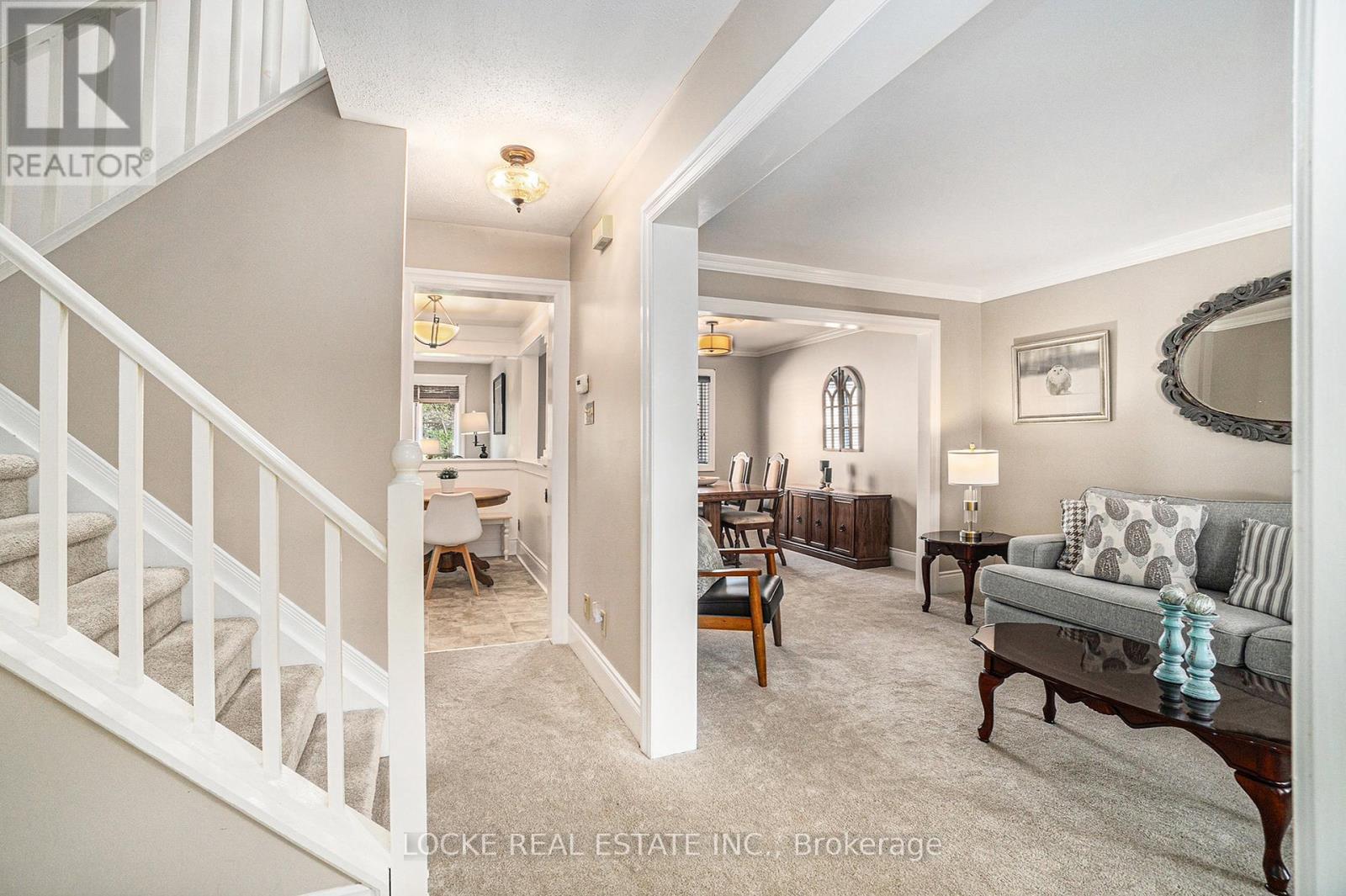 694 Morewood Crescent