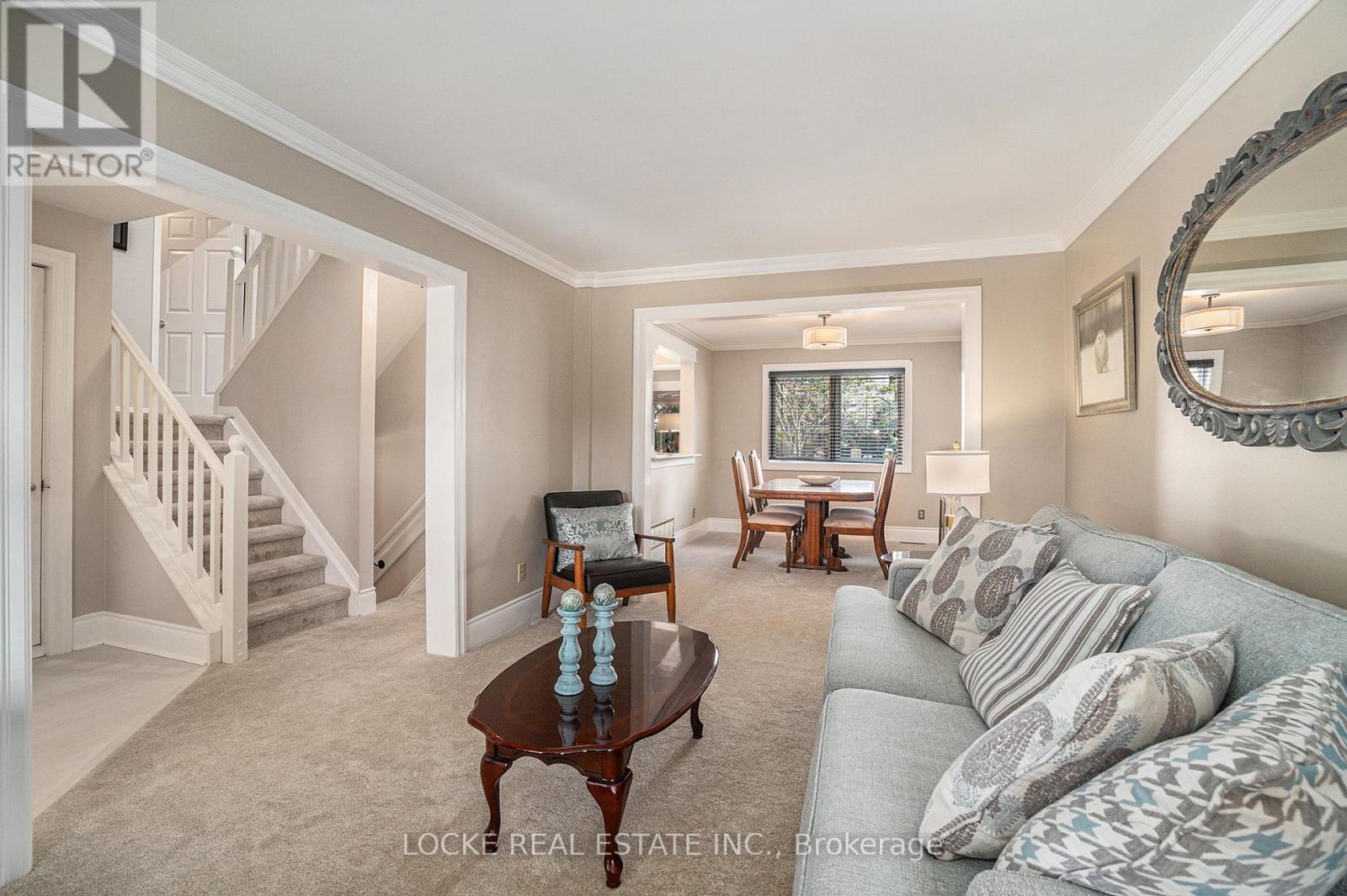 694 Morewood Crescent