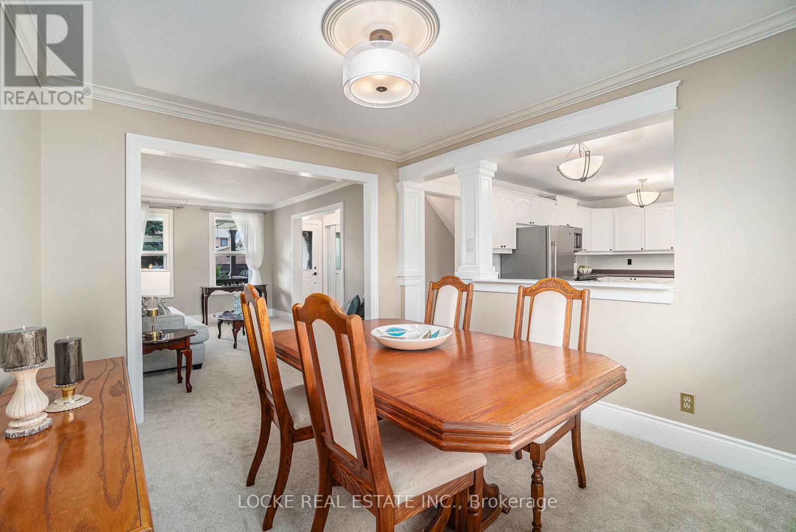 694 Morewood Crescent