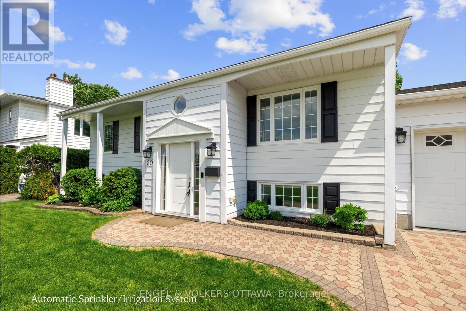 20 Assiniboine Drive