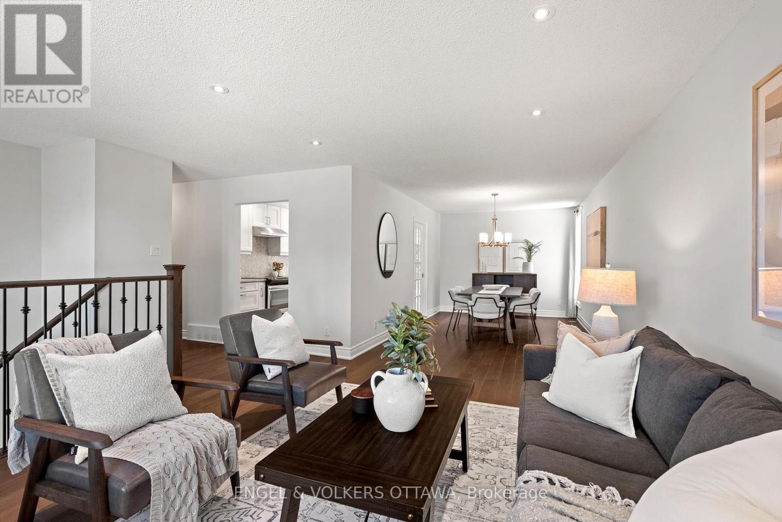 20 Assiniboine Drive