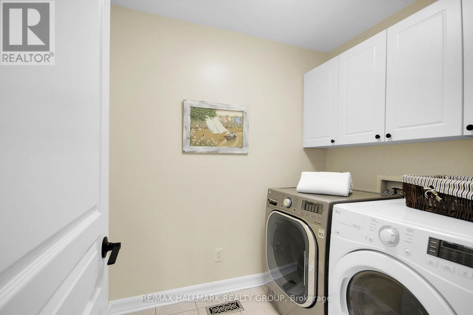 30 Oakbriar Crescent