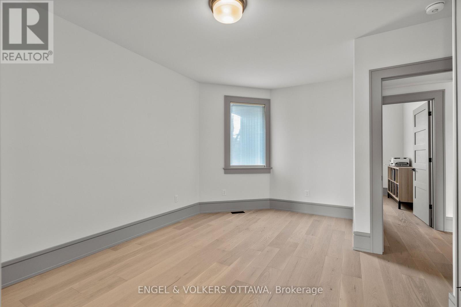 37 Clarendon Avenue
