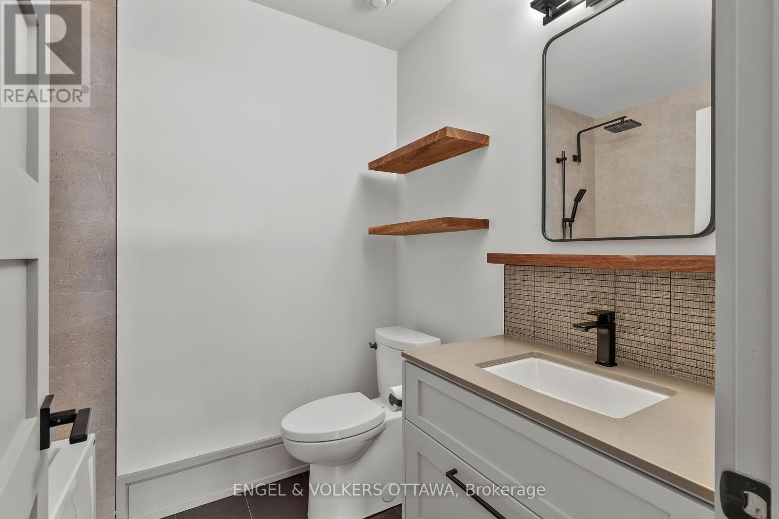 37 Clarendon Avenue