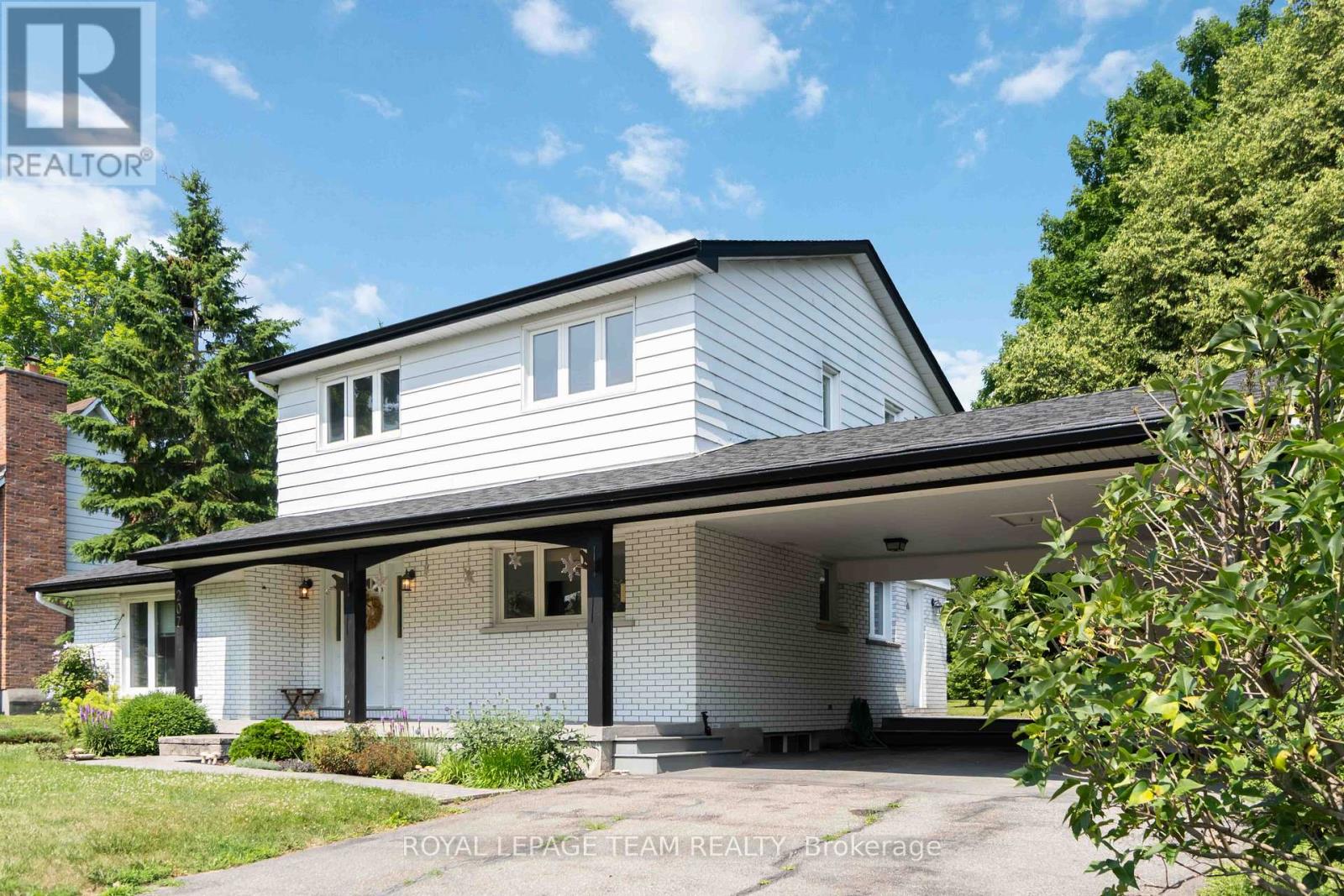 207 Curry Street