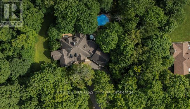1412 Houston Crescent