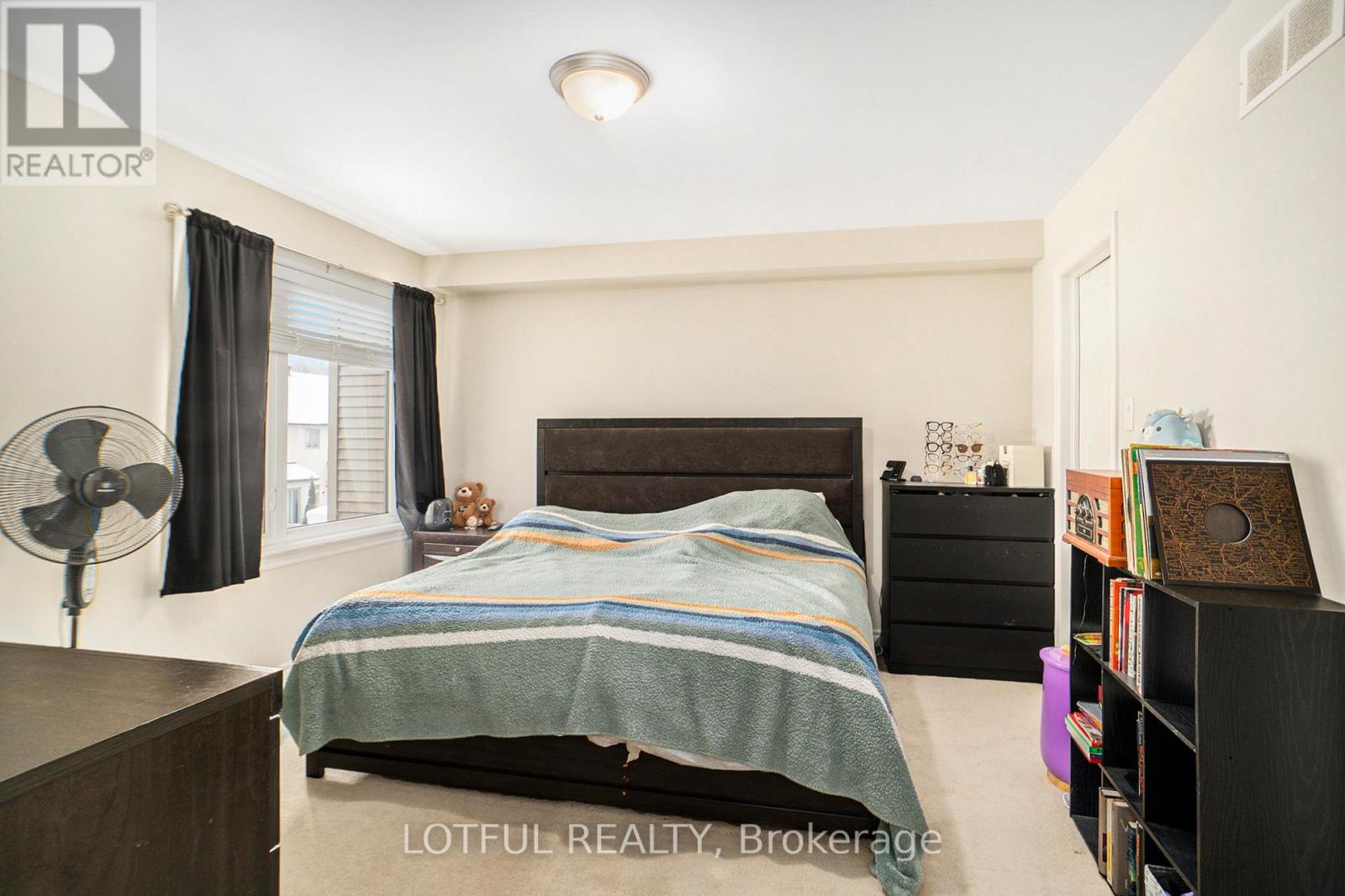336 Rainrock Crescent
