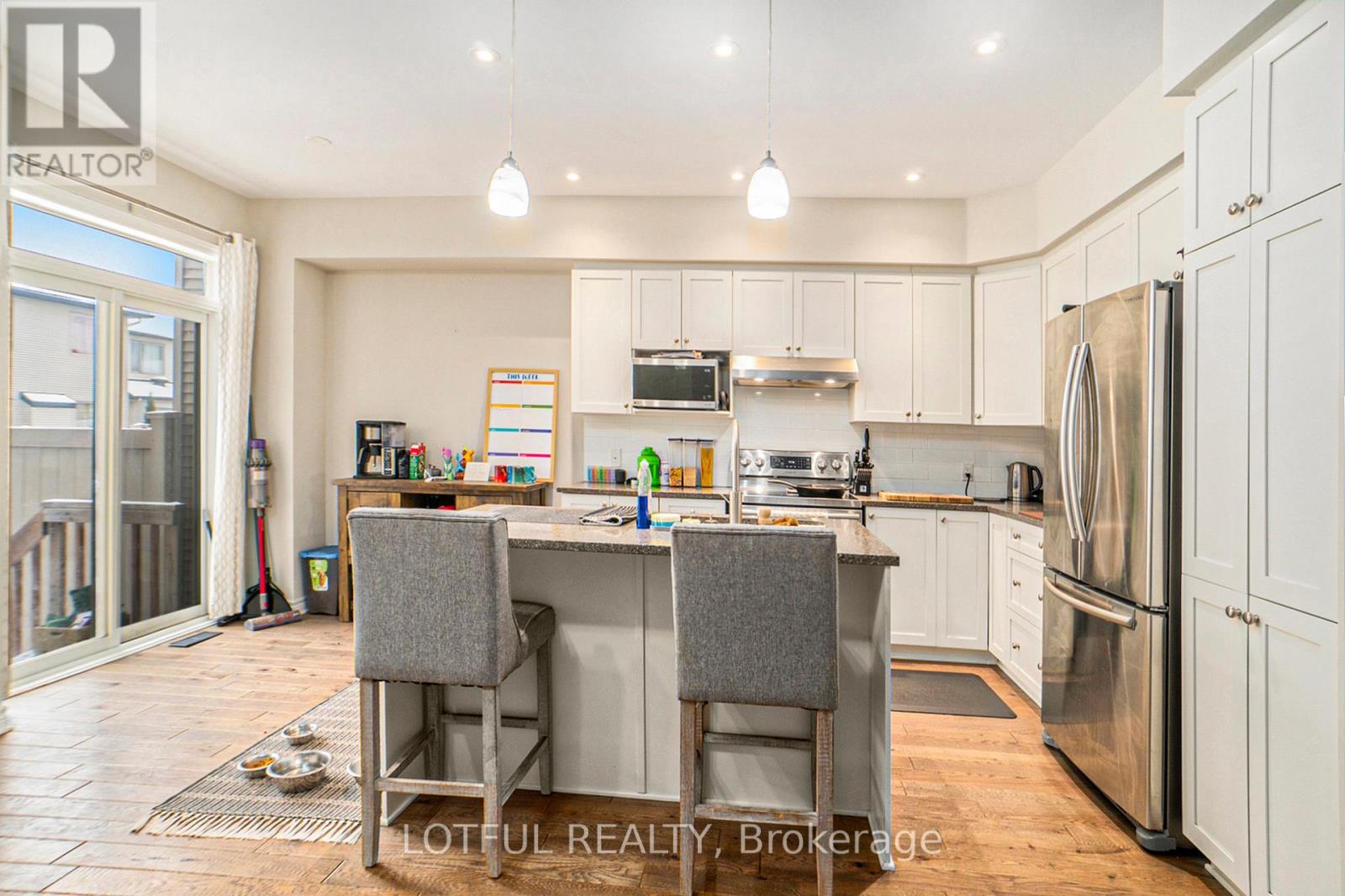 336 Rainrock Crescent