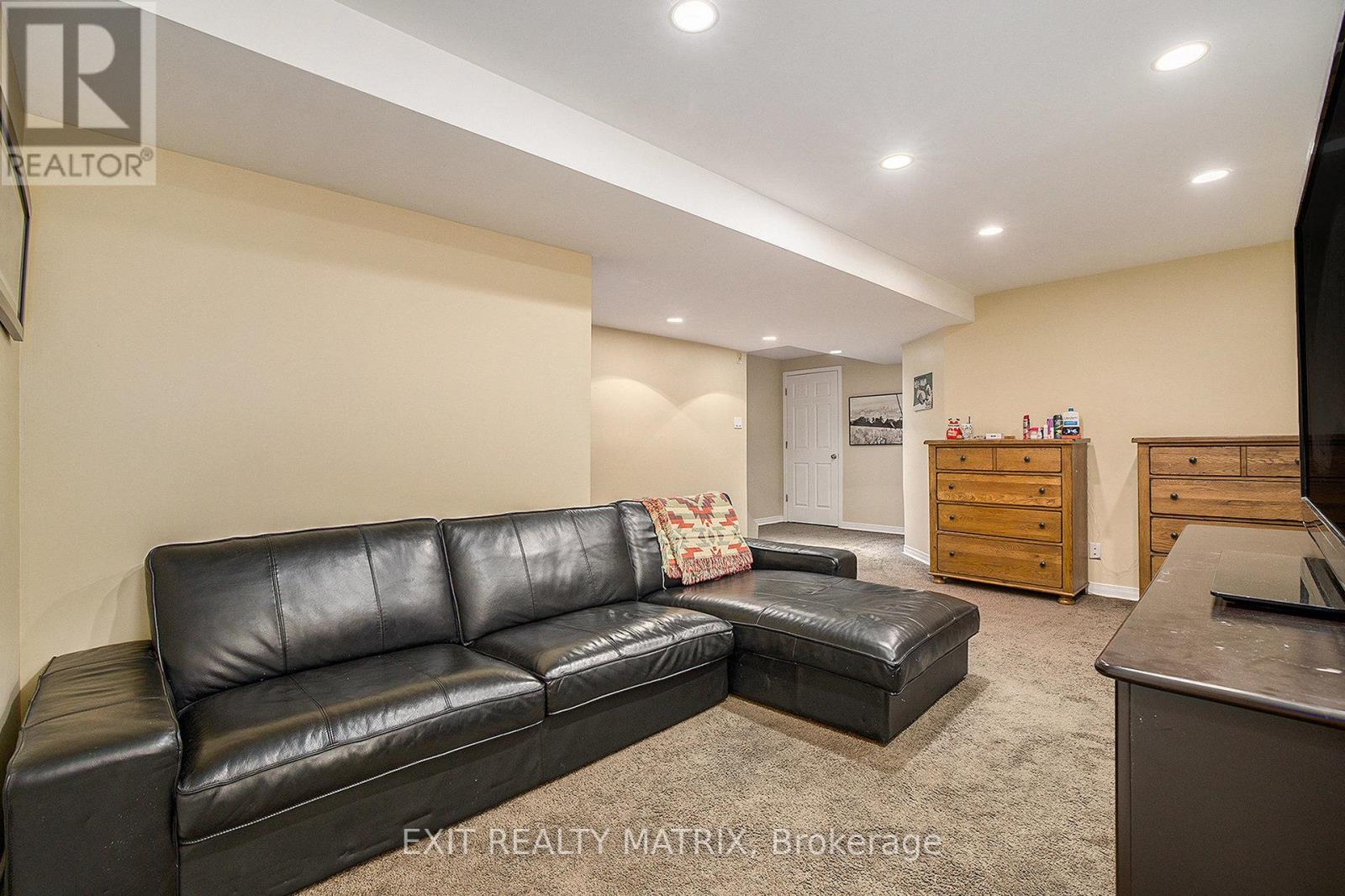 51 Peterson Place