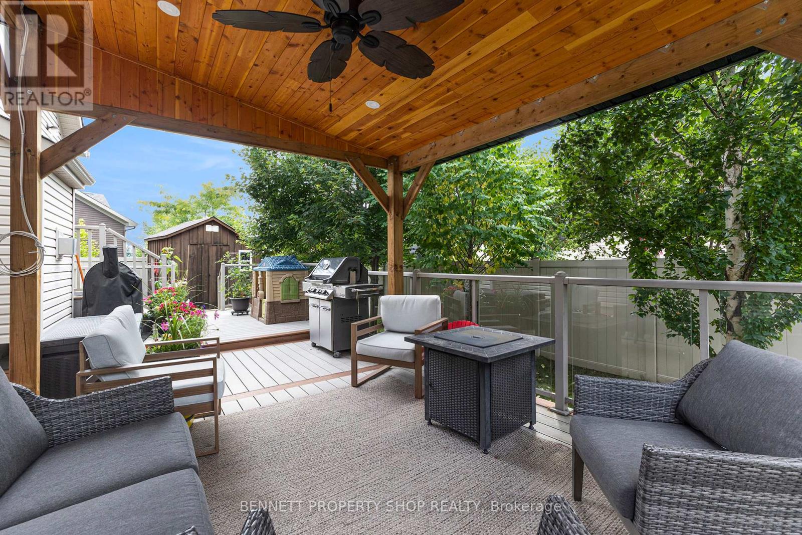 123 Elfin Grove