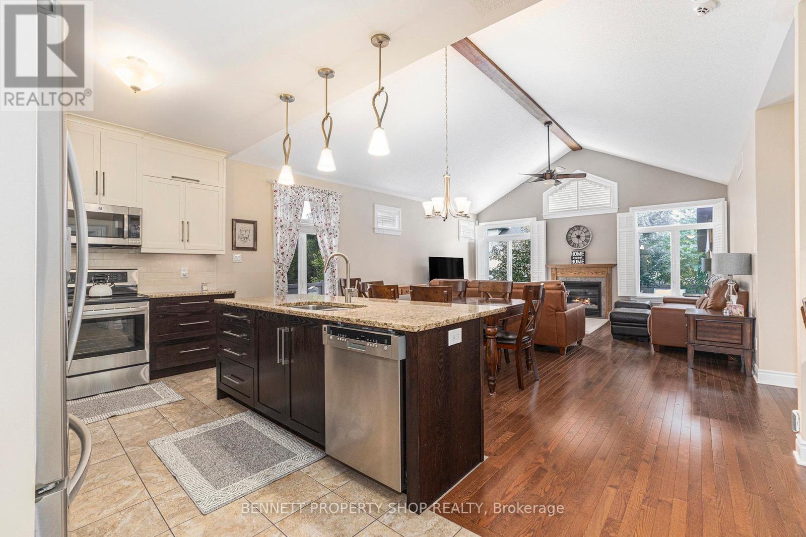 123 Elfin Grove