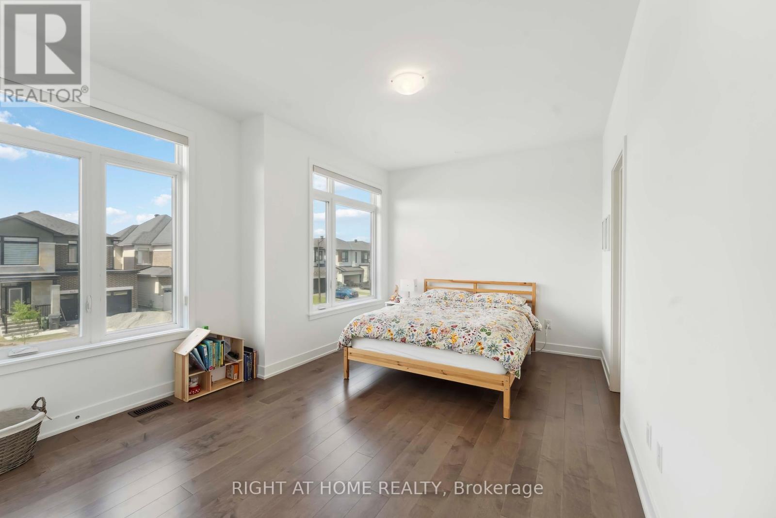 848 Beckton Heights S