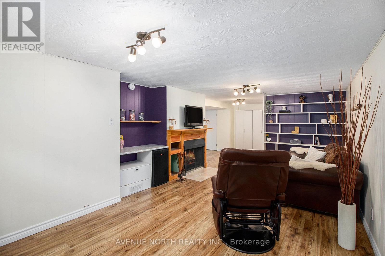 1228 Amesbrooke Drive
