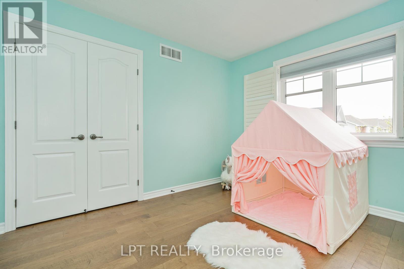 140 Montargis Circle