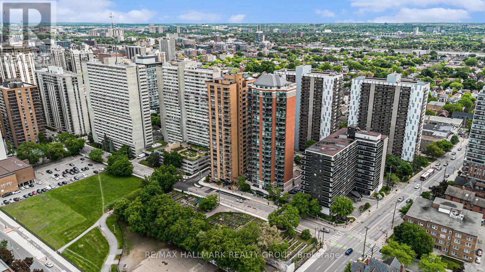 1404 - 556 Laurier Avenue W
