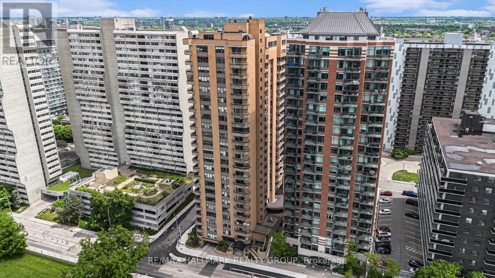 1404 - 556 Laurier Avenue W