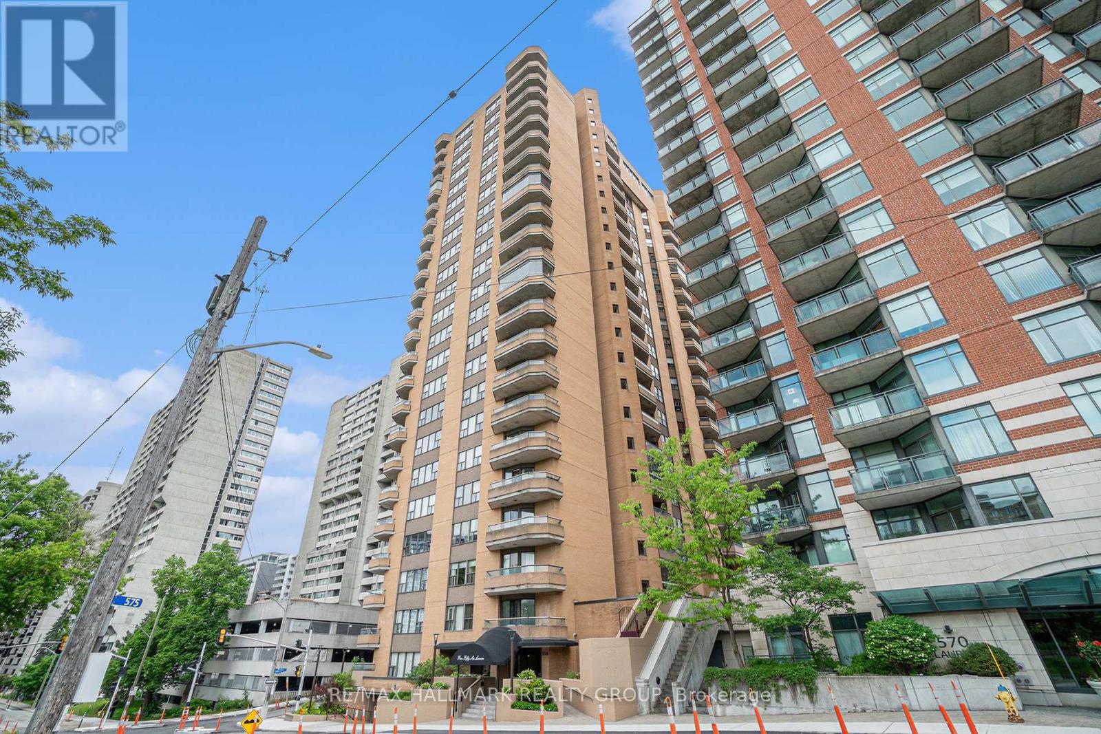 1404 - 556 Laurier Avenue W