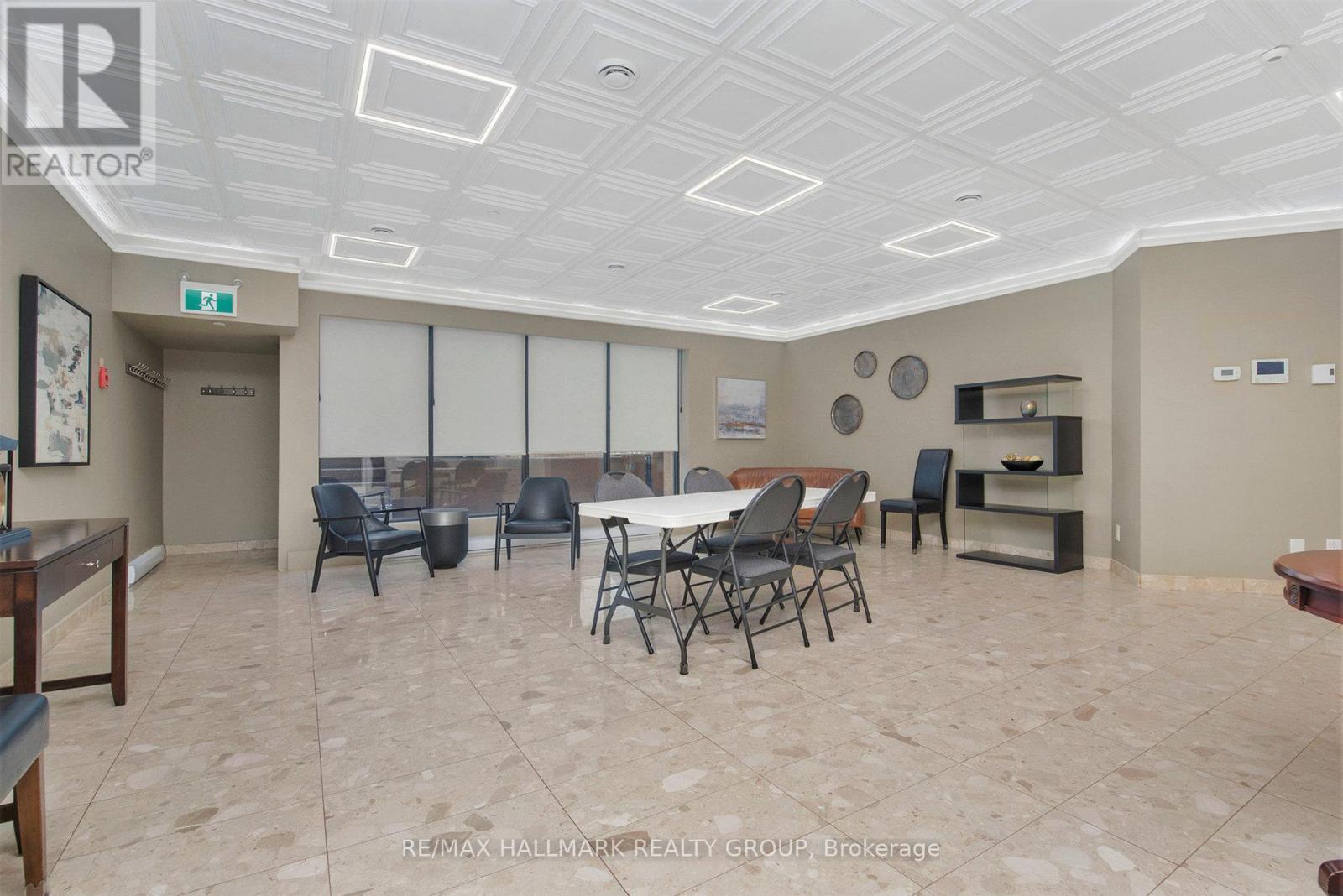 1404 - 556 Laurier Avenue W