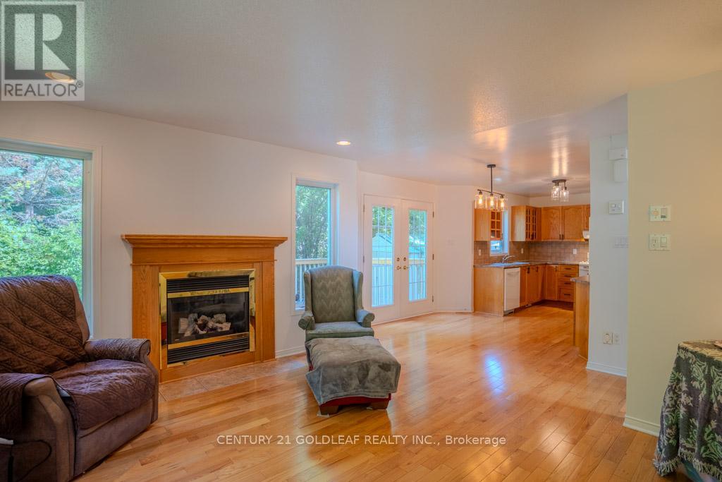 681 Aquaview Drive