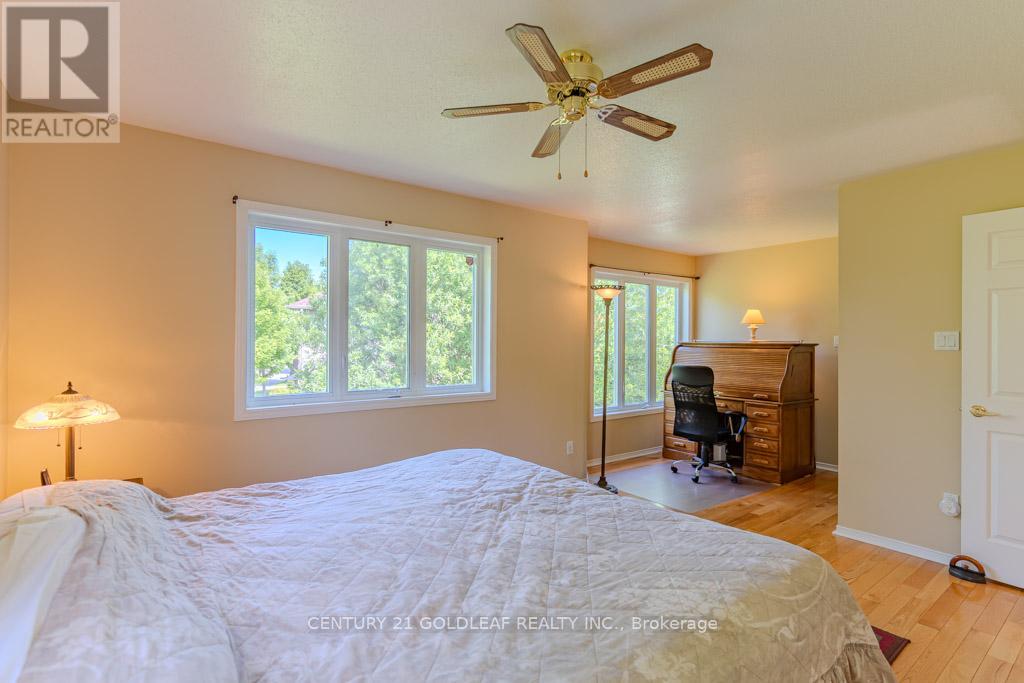 681 Aquaview Drive