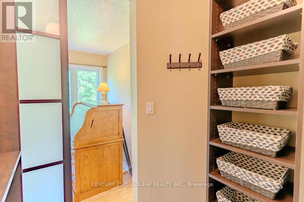 681 Aquaview Drive