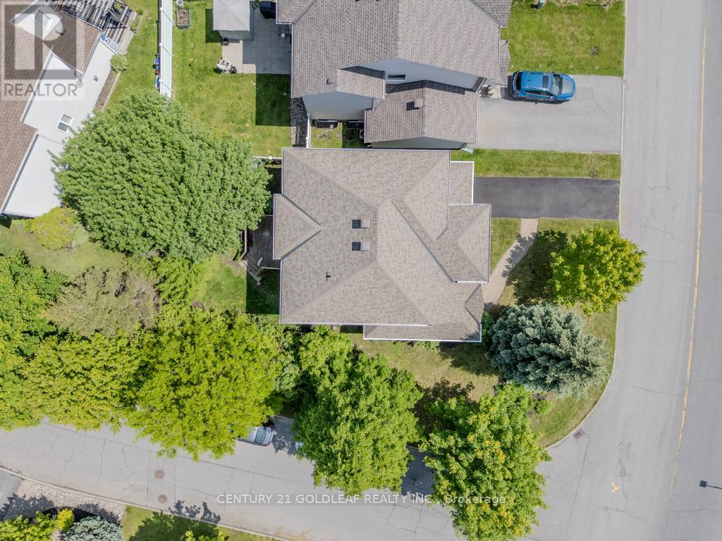 681 Aquaview Drive