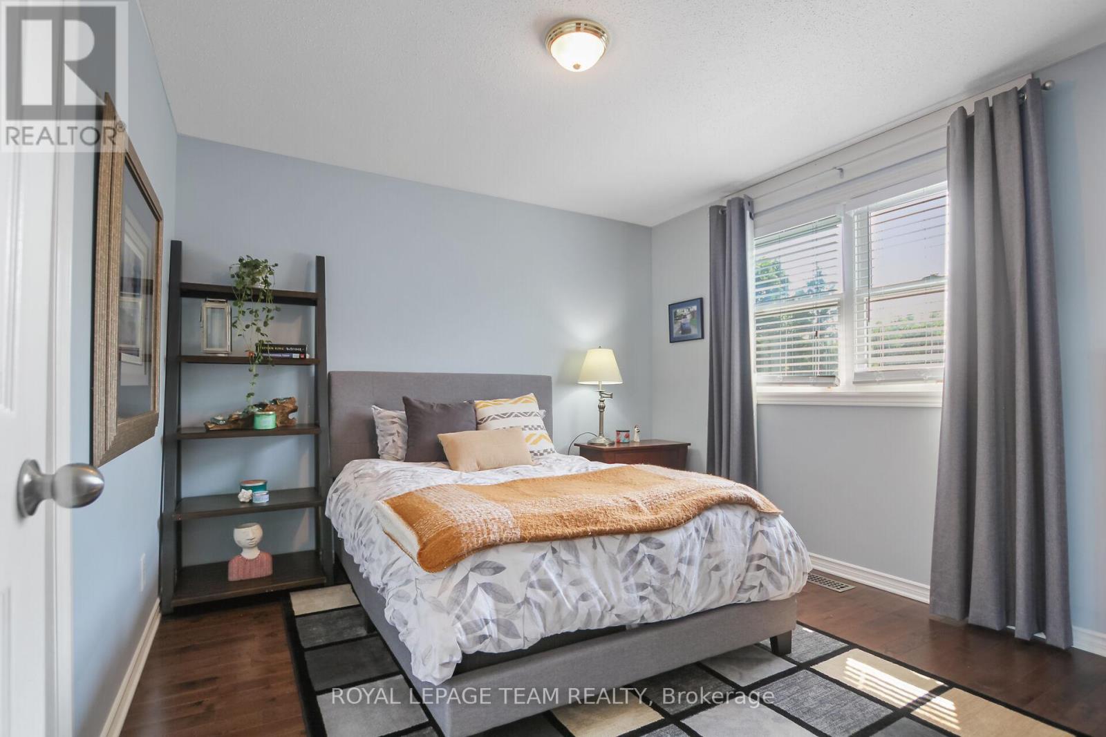 7 Albury Crescent