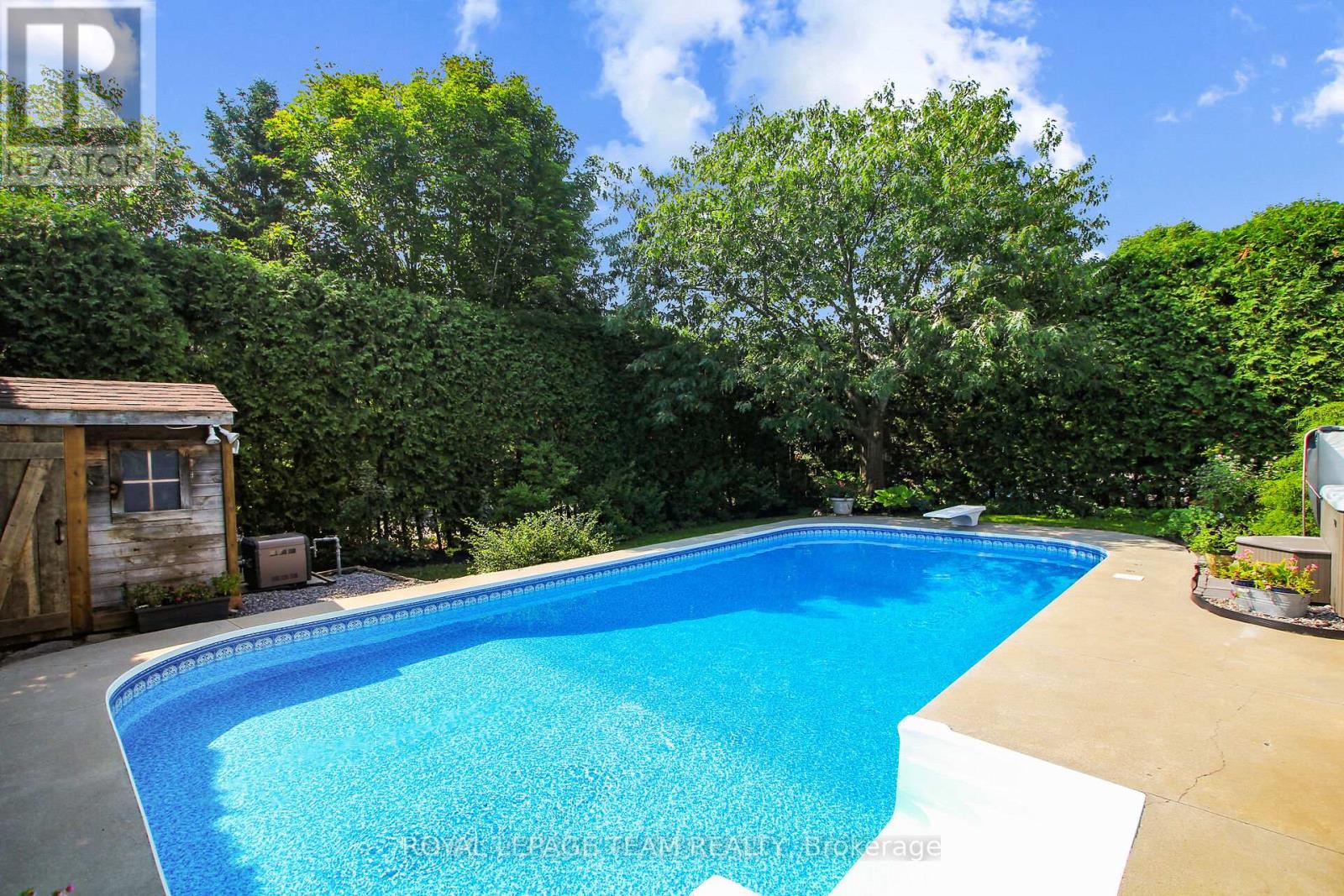 7 Albury Crescent