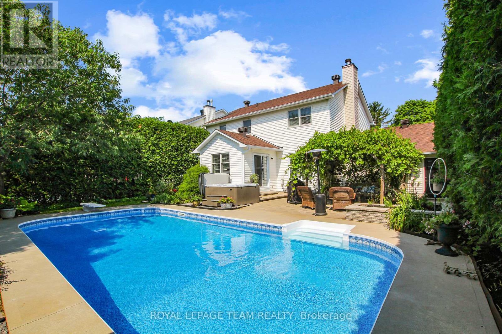 7 Albury Crescent