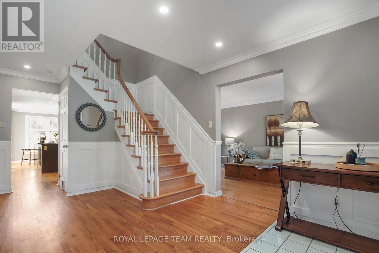 7 Albury Crescent