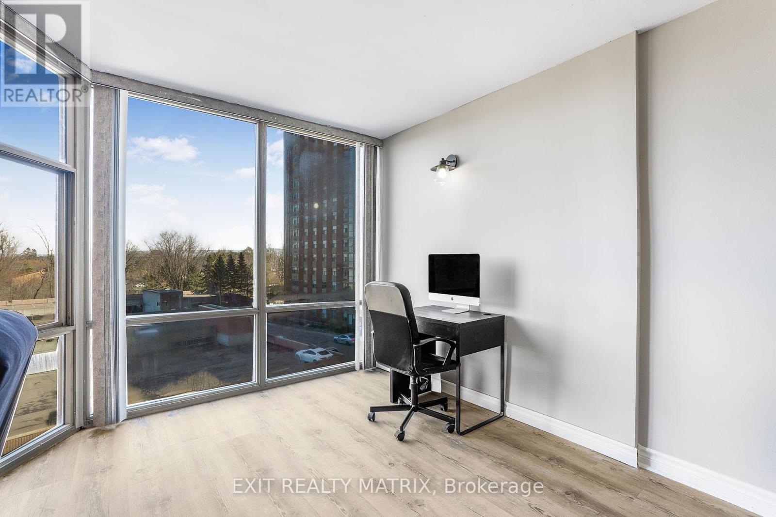 501 - 2759 Carousel Crescent