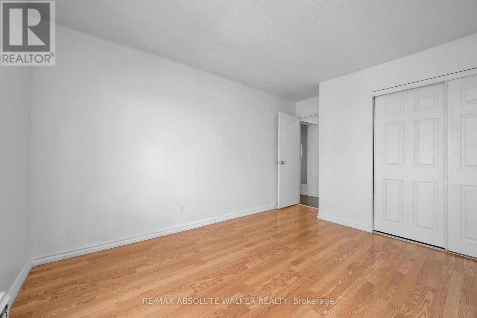 1606 - 158c Mcarthur Avenue