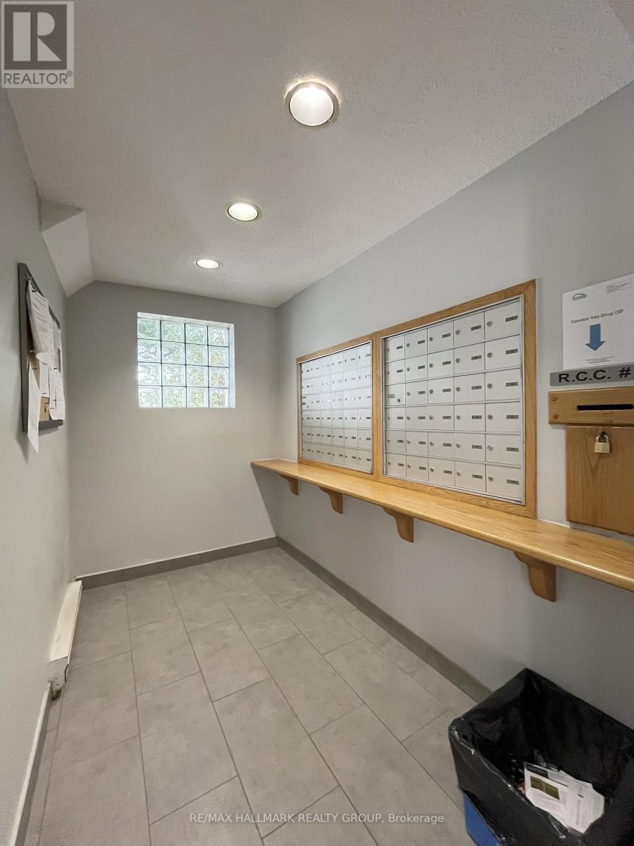 108 - 345 Centrum Boulevard