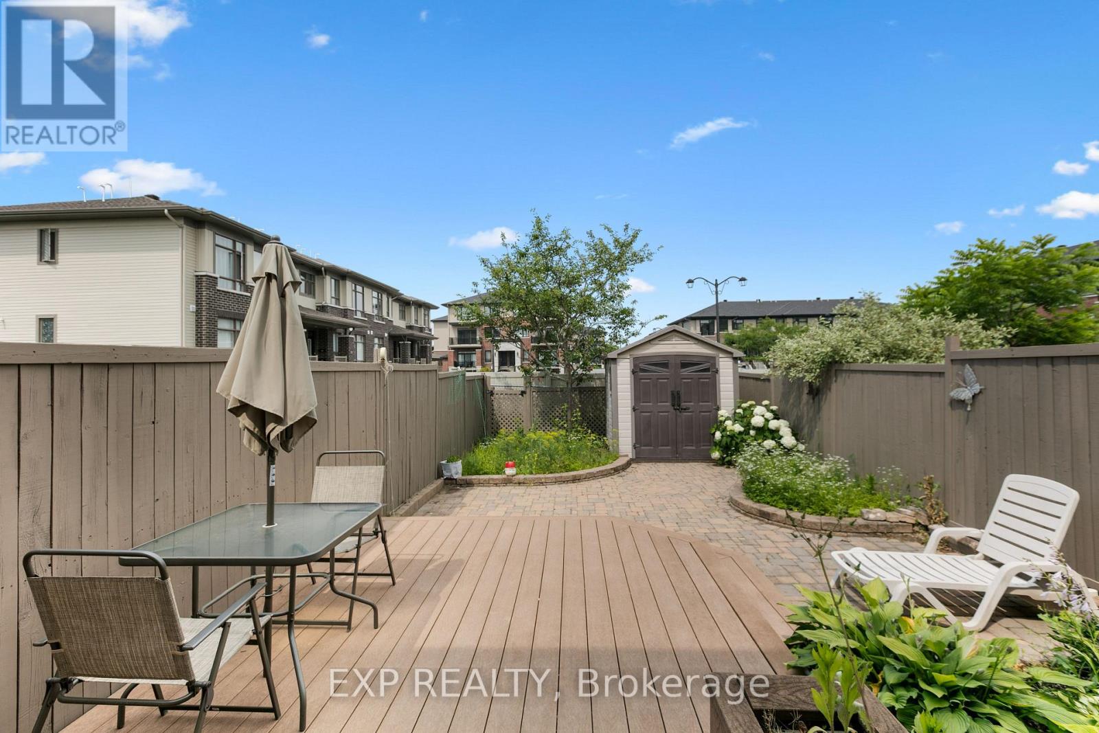 196 Daventry Crescent