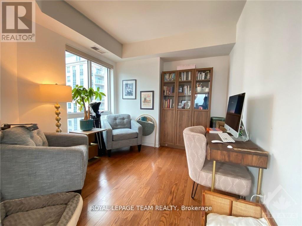 2204 - 234 Rideau Street