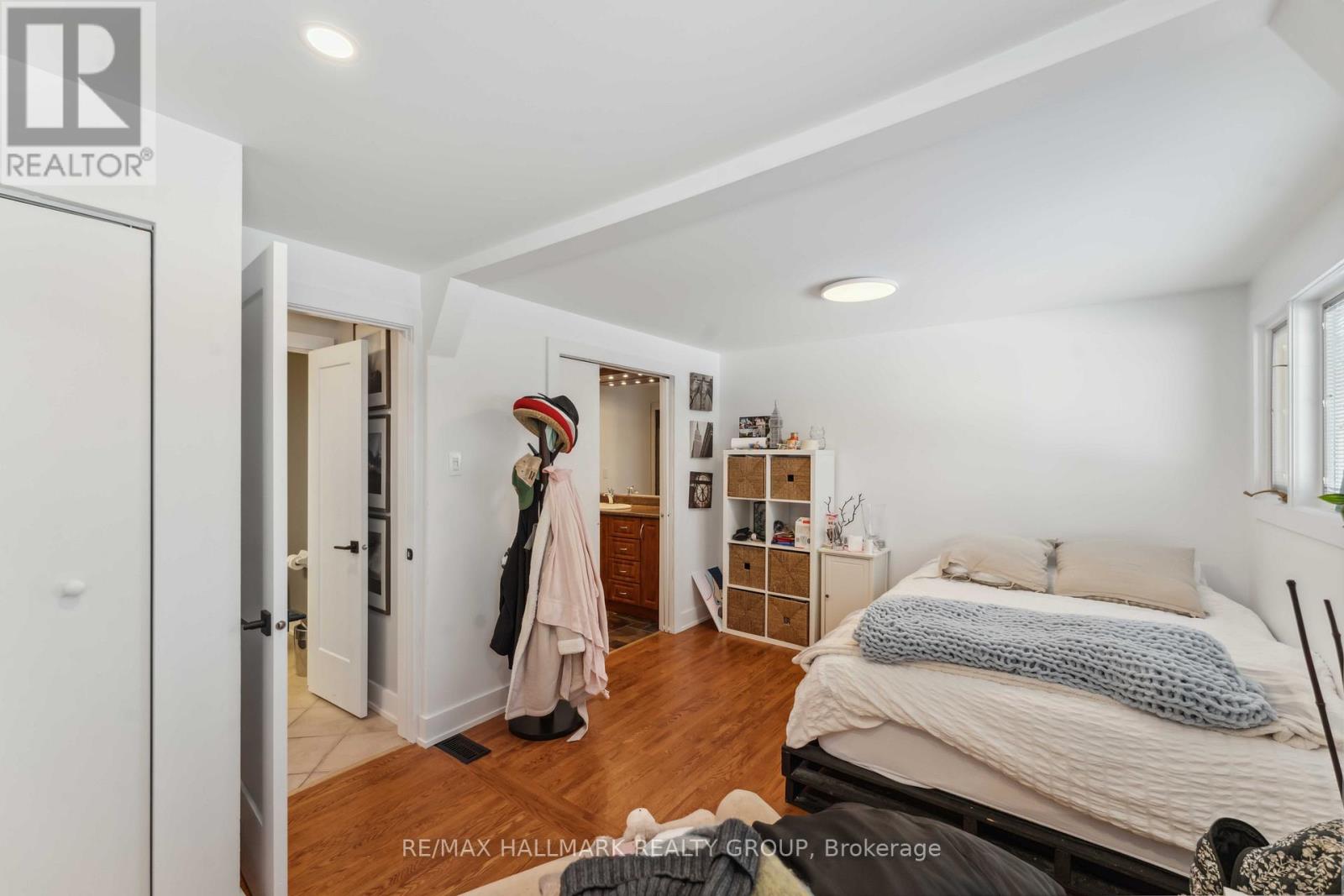 2425 Ogilvie Road