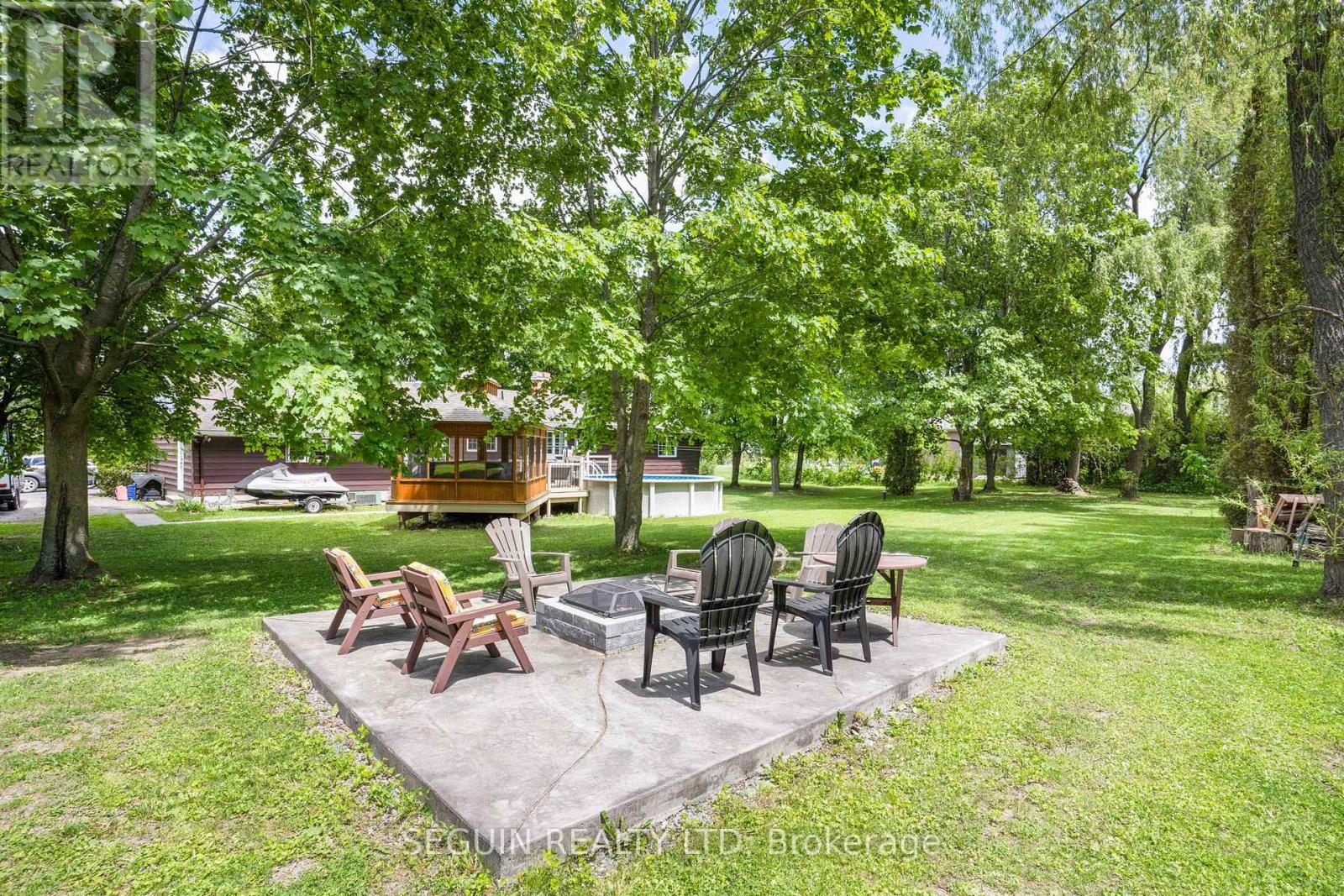 373 Front Road W