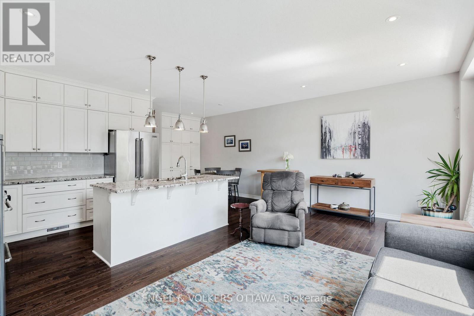 641 Willowmere Way