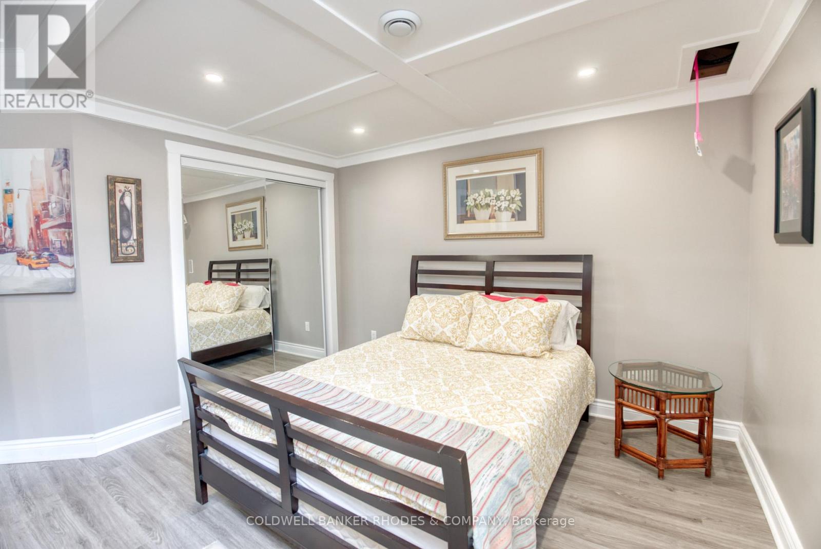 454 Creekview Way