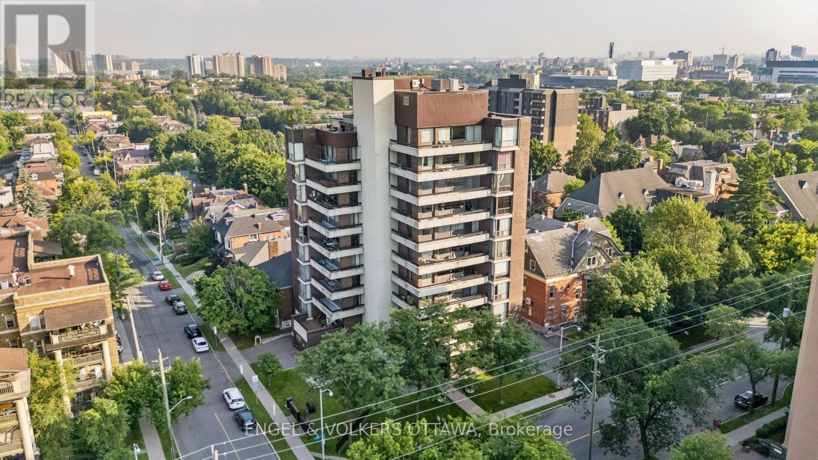 8a - 400 Laurier Avenue E
